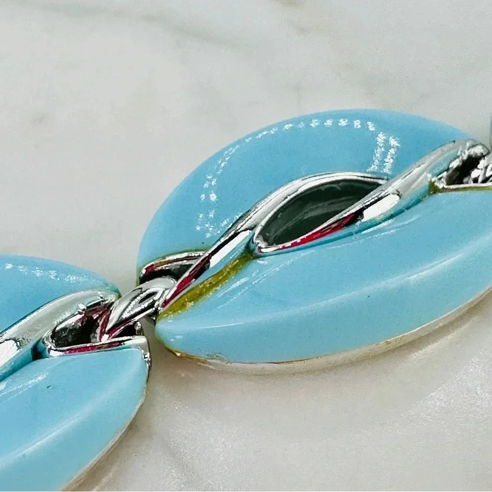 Vintage Lisner Baby Blue Bracelet Signed Molded Plastic Link Estate Cost…